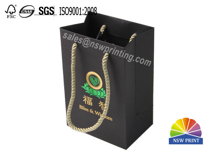 Green Color Foil Hot Stamping Black Cardboard Durability Paper Bags OEM / ODM